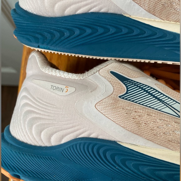 ALTRA Dusty Pink Torin 5 Lightweight Running Shoes SZ 7 - Picture 8 of 12